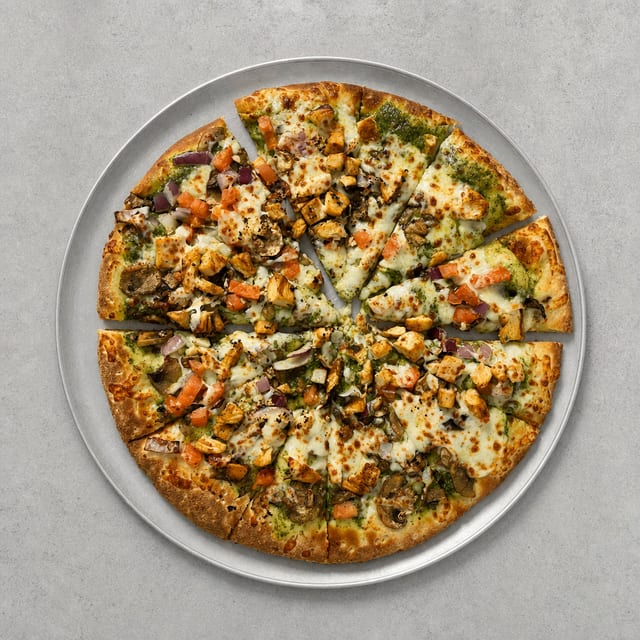 28. Pesto Chicken Pizza (16" Jumbo).